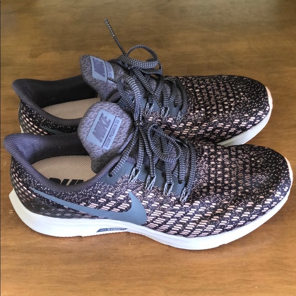 Nike Shoes - Nike Air Zoom Pegasus 35, Size 9.5 ***SOLD***